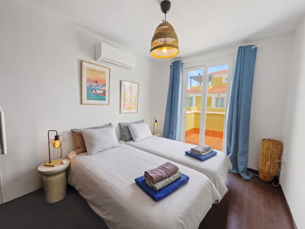 Clara's bedroom overview
